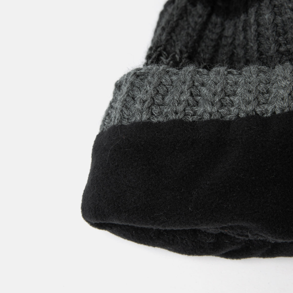 GORRO DE INVIERNO DE PUNTO CASPE