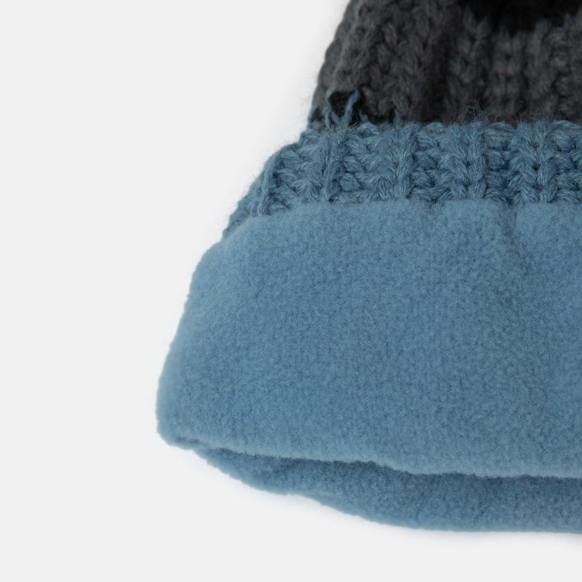 GORRO DE INVIERNO DE PUNTO CASPE